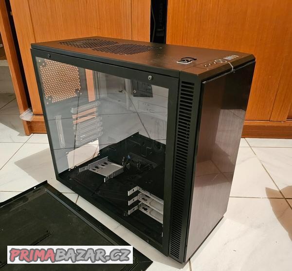 fractal-design-define-r2-skrin