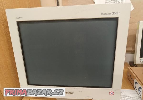prodano-sony-trinitron-multiscan-g500-monitor