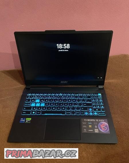 MSI Cyborg 15 A12VE-214CZ, černá