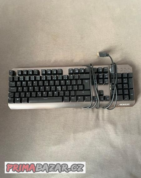 herni-klavesnice-arous