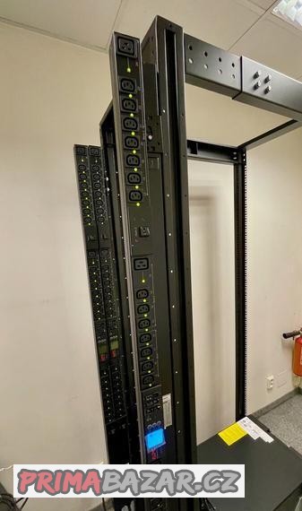 apc-ap8941-2g-switched-zerou-21-x-c13-3-x-c19-24a-230v-3m-p