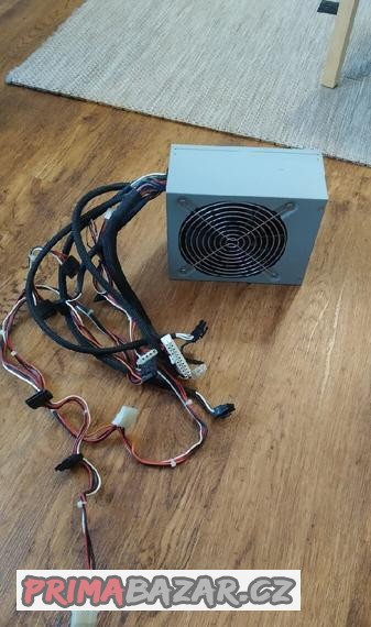 zdroj-700w-delta-electronics