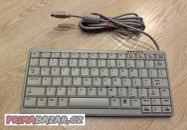 gett-tkl-083-white-ps2-us-motylkova-klavesnice-tlk-s-ps2