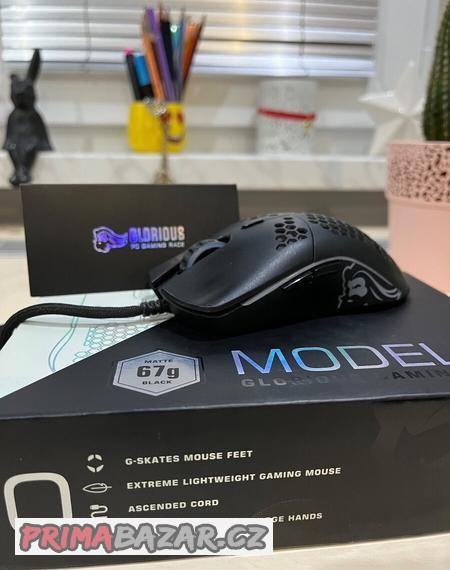 herni-mys-glorious-model-o-go-black