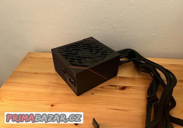 zdroj-asus-rog-strix-1000w-gold-zanovni-funkcni-zaruka