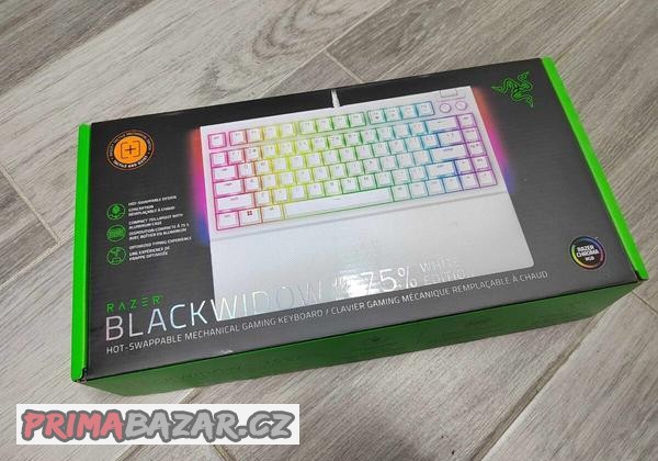 razer-blackwidow-v4-75-razer-orange-white