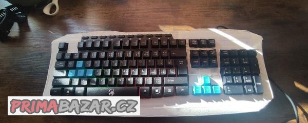 prodam-skvelou-herni-klavesnici