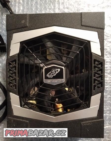spickovy-zdroj-fsp-aurum-pt-1200w-platinum