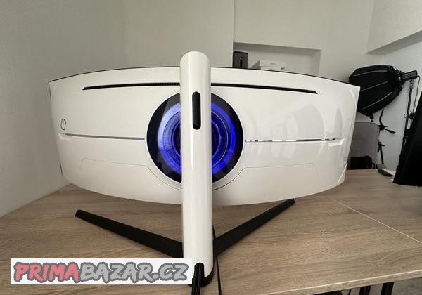 samsung-odyssey-g9-42