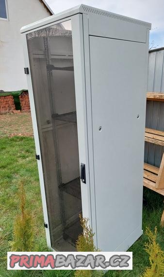 rack-datovy-uzel-skrin