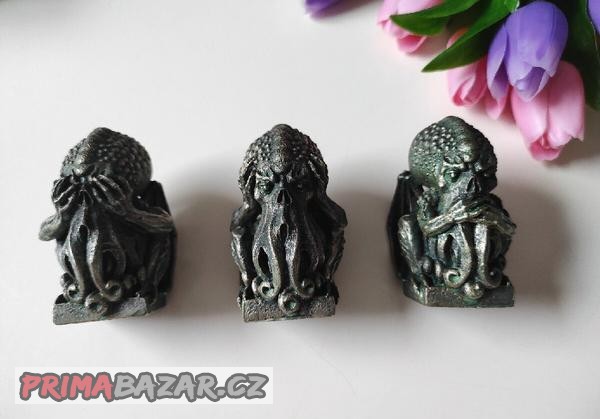 Nové Set tří figurek / těžítek Nemesis now Cthulhu