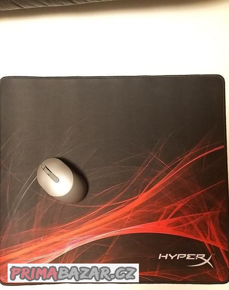 velka-podlozka-pod-mys-hyperx