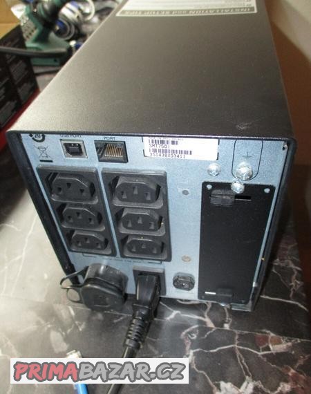 ups-apc-smart-750-smt750i-s-novymi-bateriemi