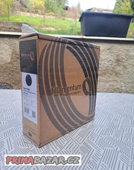 filament-pro-3d-tiskarnu-nylon-fx256-traffic-black-filla