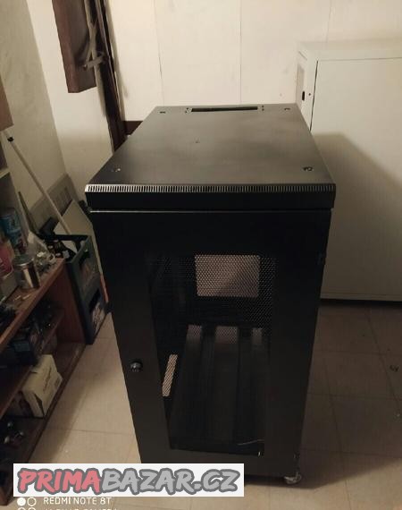 rack-rozvadec-rackova-skrin