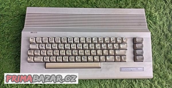 pocitac-commodore-c64-a-prislusenstvi