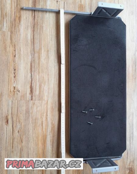 vysuvna-police-pod-klavesnici