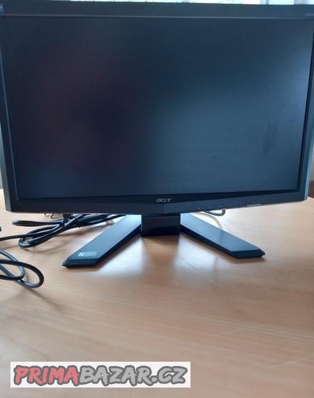 prodam-lcd-monitor-acer-x203h-19