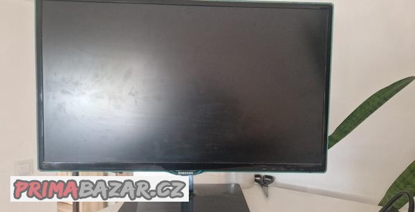 prodam-monitor-samsung-s24d390hl