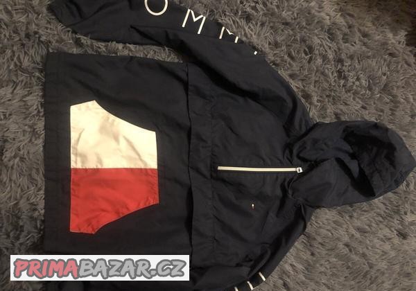 lehka-detska-bunda-tommy-hilfiger-velikost-128