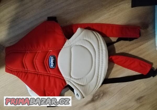 detske-nositko-chicco-cervene