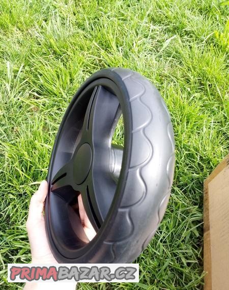 nova-nafukovaci-kolecka