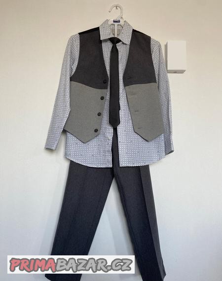 spolecenske-znackove-chlapecke-obleceni-oblek-kenneth-cole