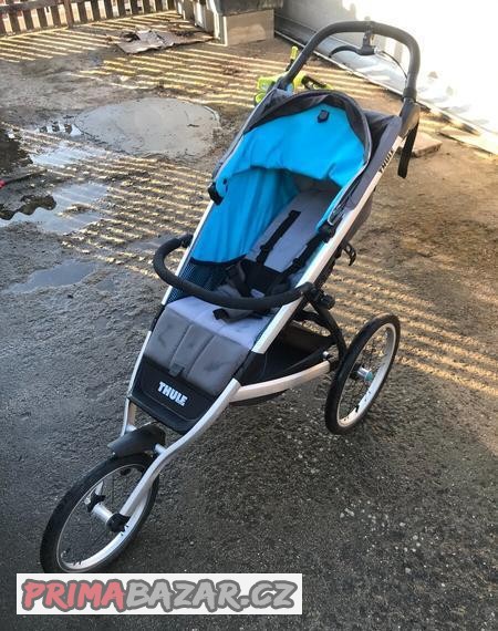 prodam-thule-urban-glide-s-plastenkou-madlem-a-podnozkou