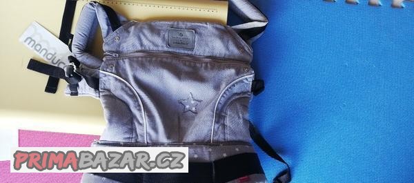 manduca-s-hvezdickami-seda-po-1-diteti