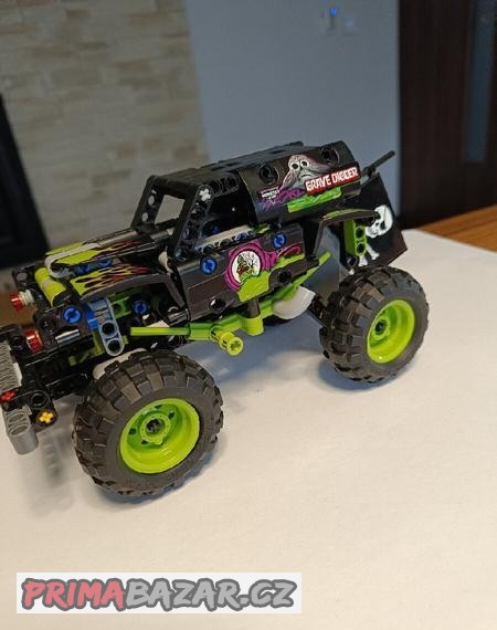 
Monster Jam™ Grave Digger™