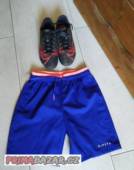 Fotbalové trenky, kopačky Nike vel.33,5