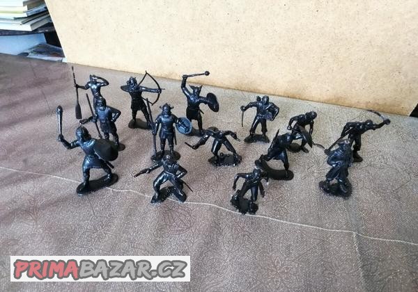 prodam-figurky-bojovniku-a-rytiru