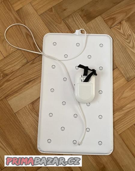 monitor-dechu-nanny-v-zaruce