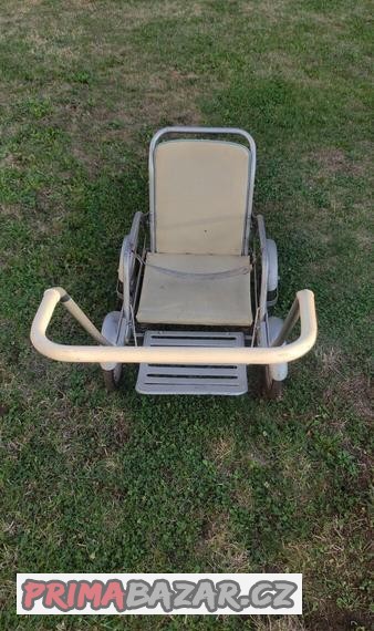 original-starozitny-kocarek