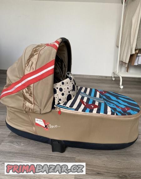 korba-cybex-karolina-kurkova