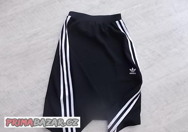 krasna-sukynka-adidas-v-128-134-100-stav-nova