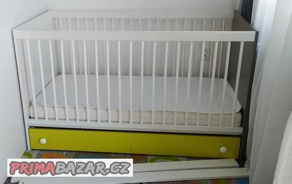 Dětská multifunkční postýlka 2v1 a přebalovací pult