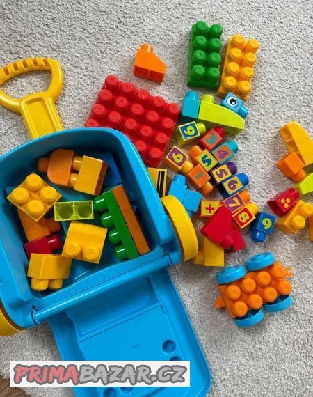 Mega blocks s kufrem+auto