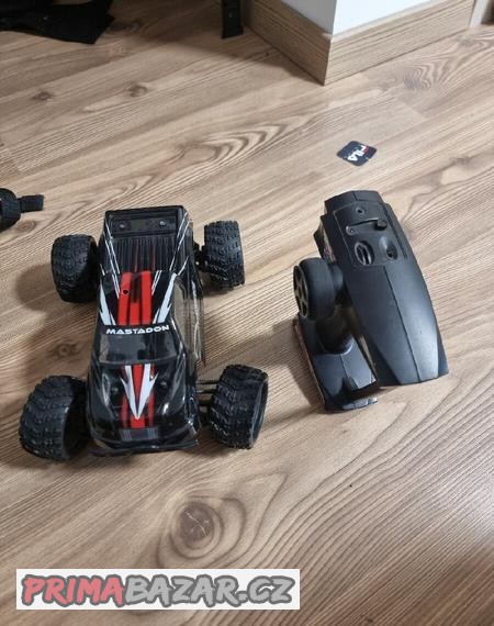 Auto na dálkové ovládání Mastadon