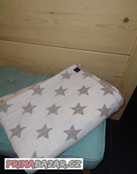 satek-na-noseni-novy