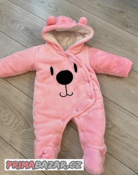Krásný růžový overal / kombinéza