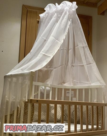 Bílá Babybay přístavná postýlka boxspring cosleeper