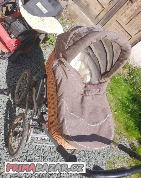 hluboky-prostorny-kocarek