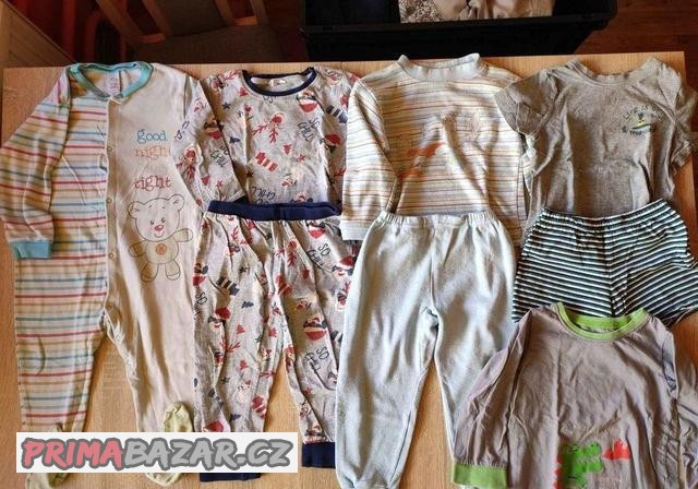 18. Sada dětských pyžámek 86/92
