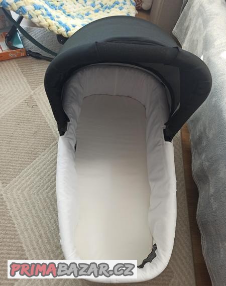 vanicka-na-kocik-britax-b-motion