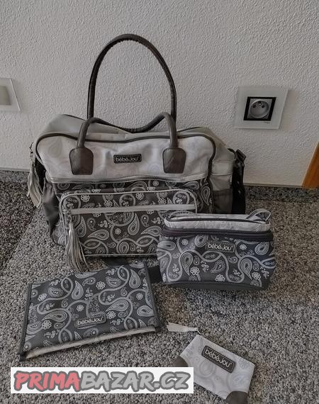 prebalovaci-taska-bebe-jou-s-prislusenstvim