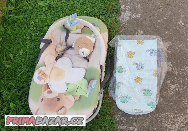 detske-polohovaci-lehatko-nositko