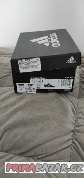 Botičky Adidas 22