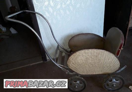 sportovni-kocarek-ze-ctyricatych-let-minuleho-stoleti