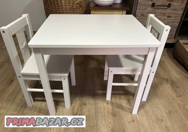 Ikea dětský stoleček + 2 židličky